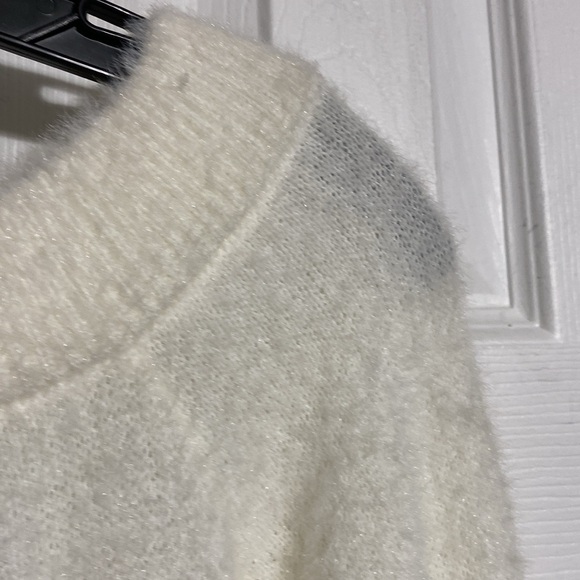 Almost famous NWT cream sweater size LARGE - Picture 6 of 12